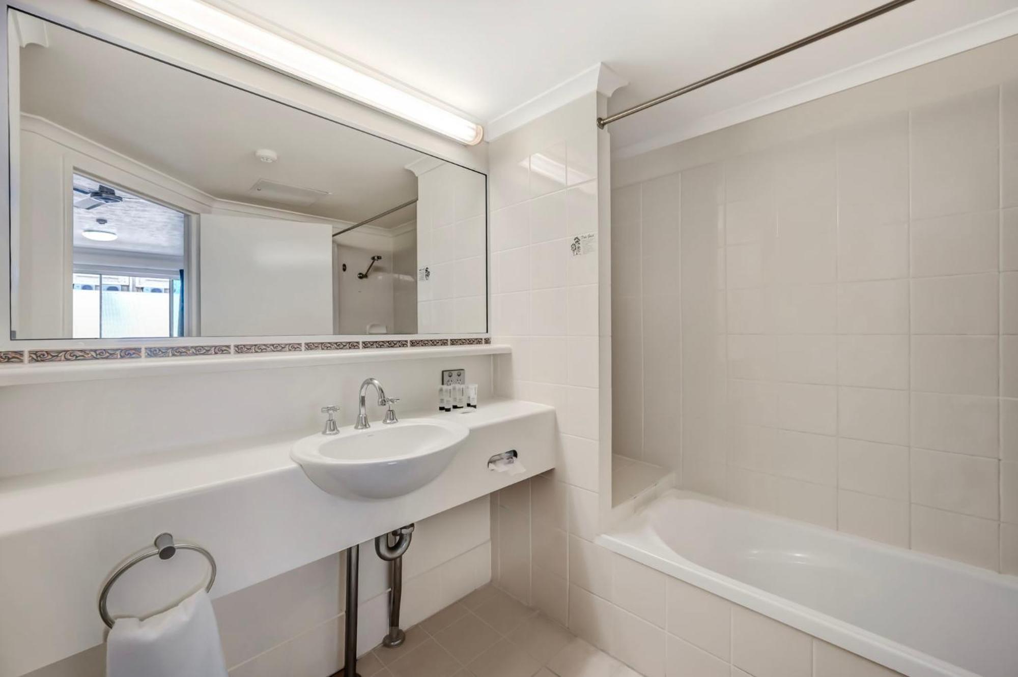 City Oasis Inn Townsville, Surestay Collection By BW Екстер'єр фото